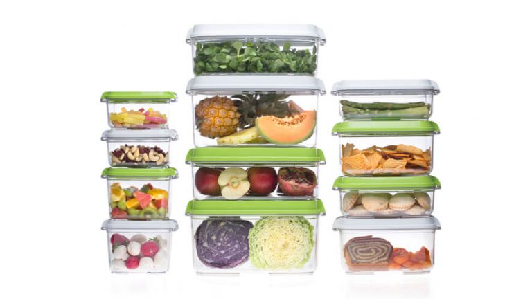 Vakuumske posode Status različnih volumnov zložene ena na drugo v treh kupih.