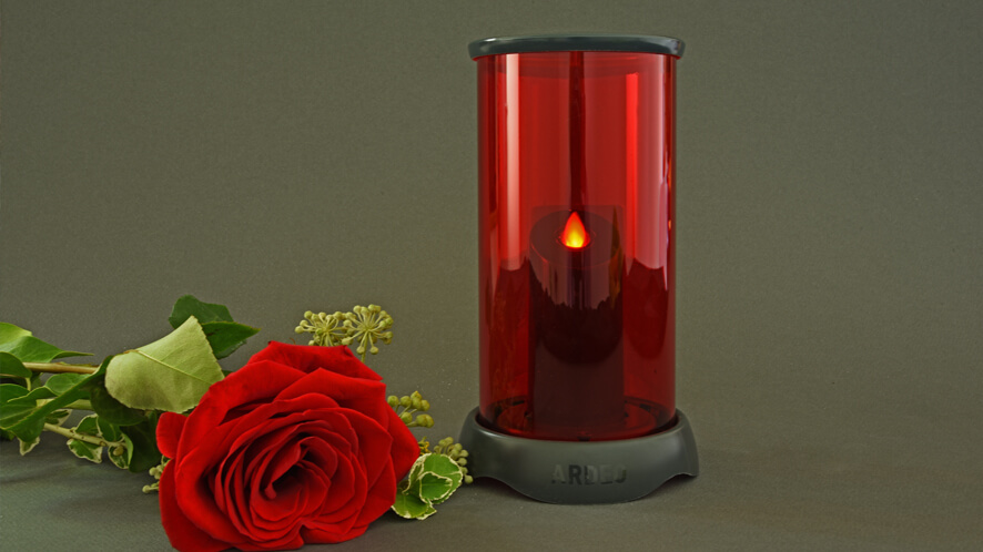 Ardeo sveča_studio_ elektronska sveča, ki sveti kot prava